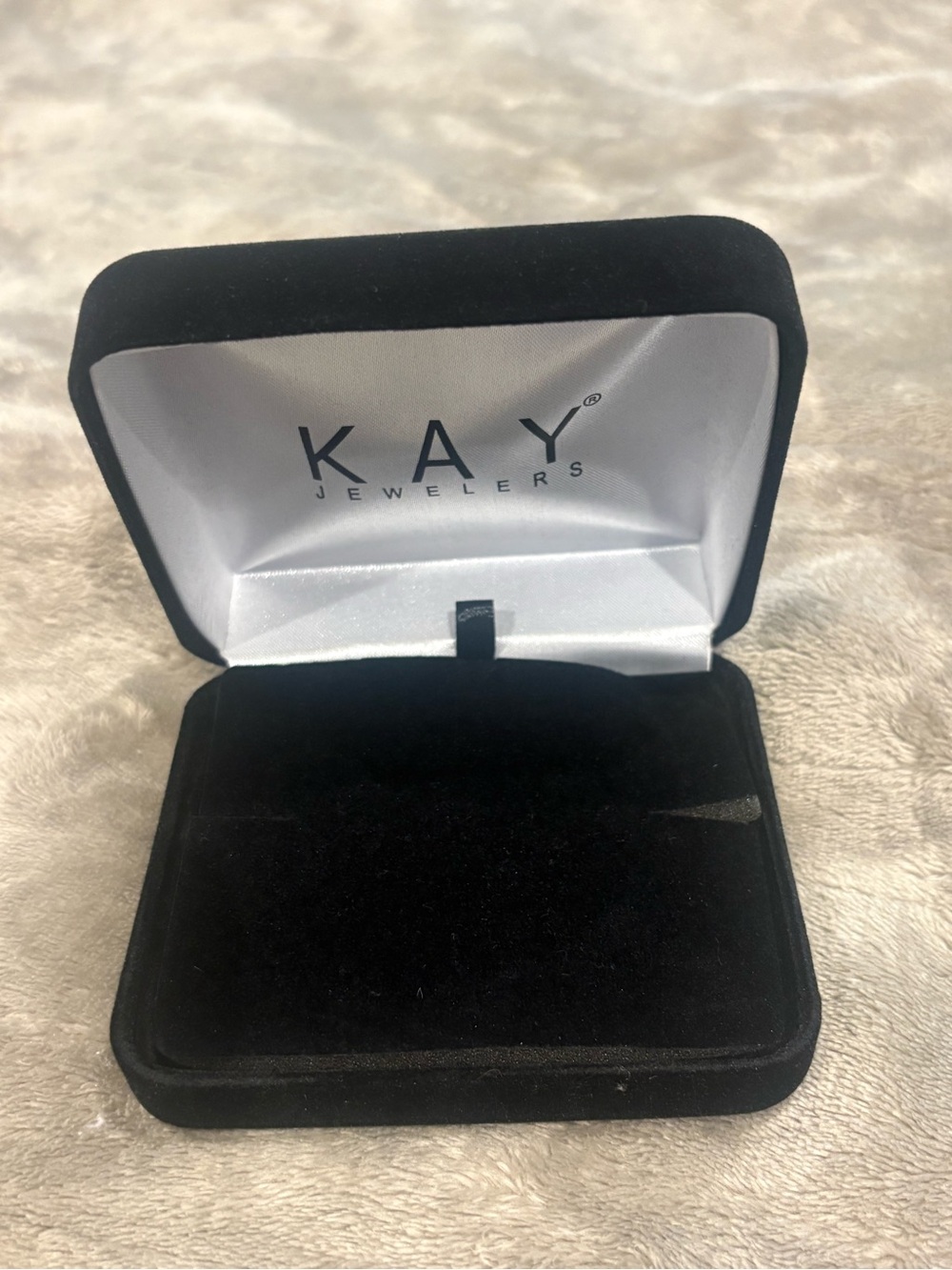 Kay Jewelers Black and White Velvet Jewelry Box